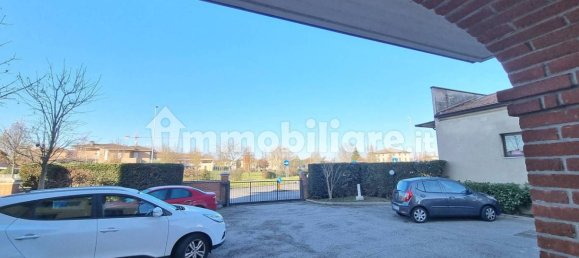 Apartamento de 2 dormitorios en Soliera, Italy No. 140637 7