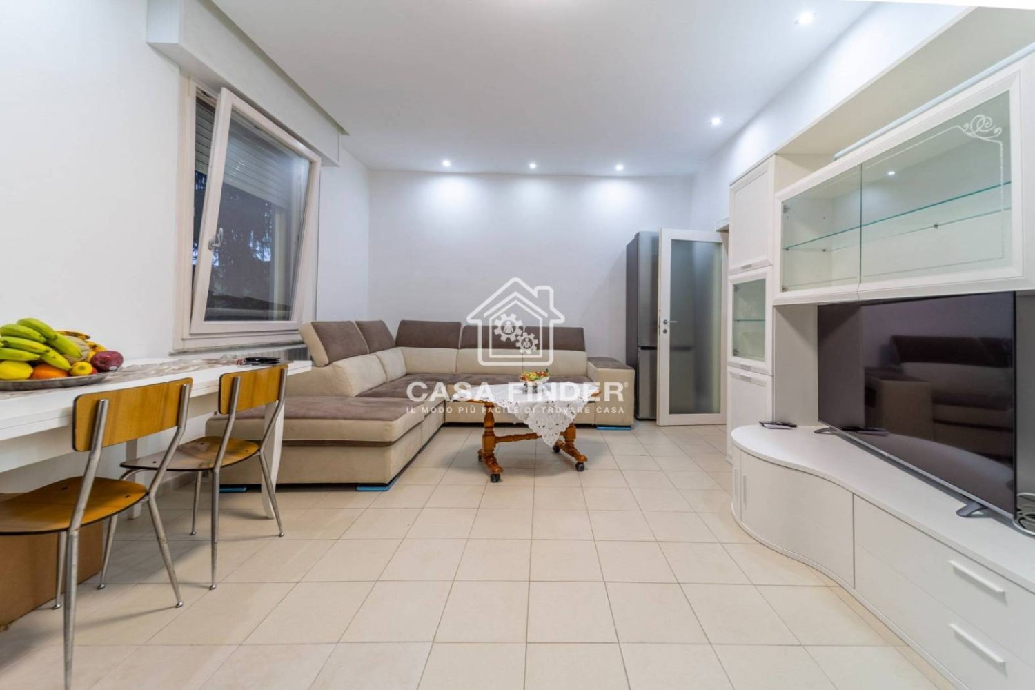 3 bedrooms Apartment in Parma, Italy No. 265856