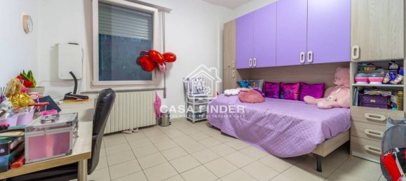 3 bedrooms Apartment in Parma, Italy No. 265856 11