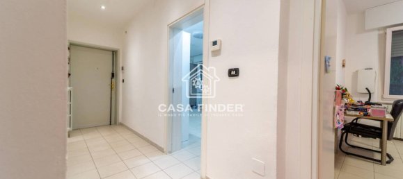 3 bedrooms Apartment in Parma, Italy No. 265856 7