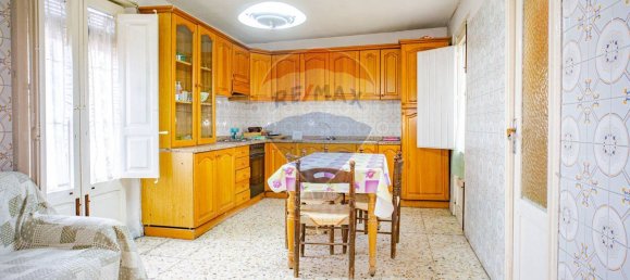 6-Zimmer Haus in Paternò, Italy, Nr. 138459 2