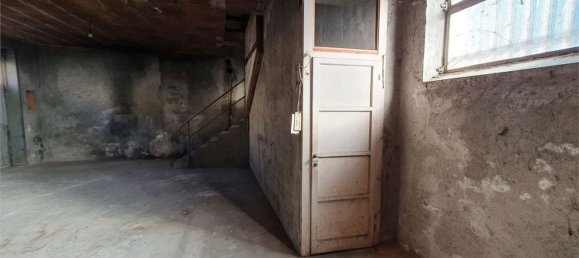 3-Zimmer Haus in Fenegrò, Italy, Nr. 112271 6