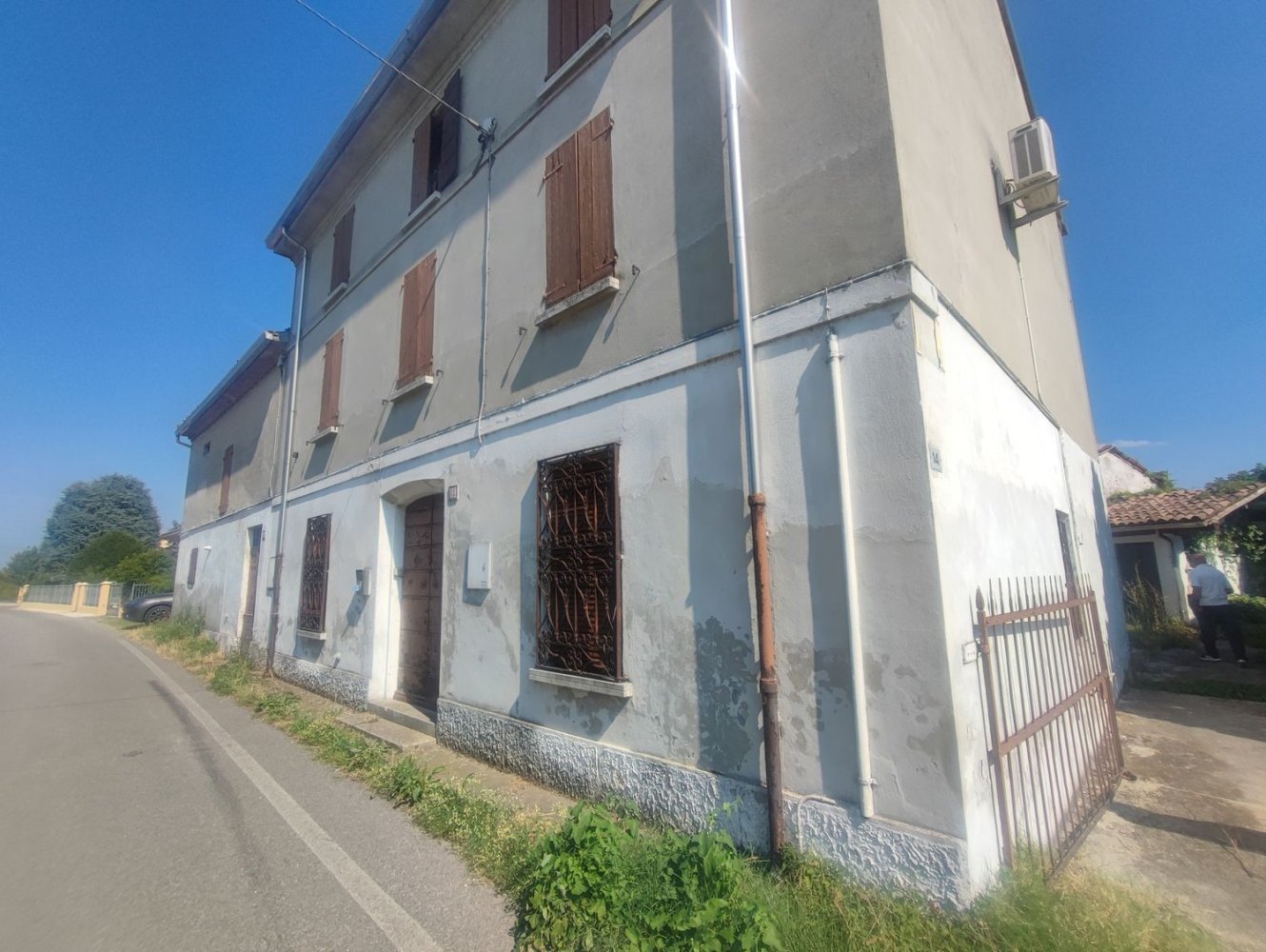 5-salle Maison à Viadana, Italy No. 122354