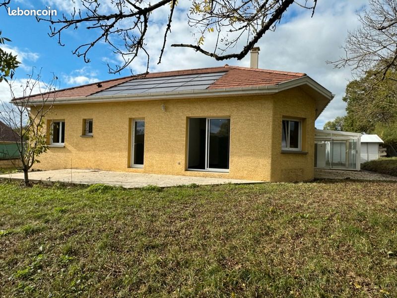 3 bedrooms House in Montalieu-Vercieu, France No. 194576