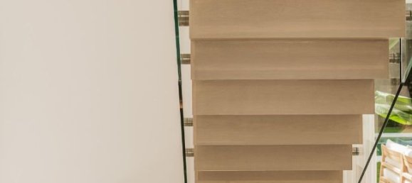 5 bedrooms Villa in Estepona, Spain No. 33379 95