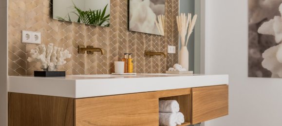 5 bedrooms Villa in Estepona, Spain No. 33379 67