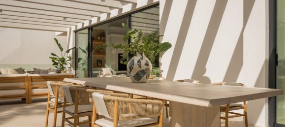 5 bedrooms Villa in Estepona, Spain No. 33379 99