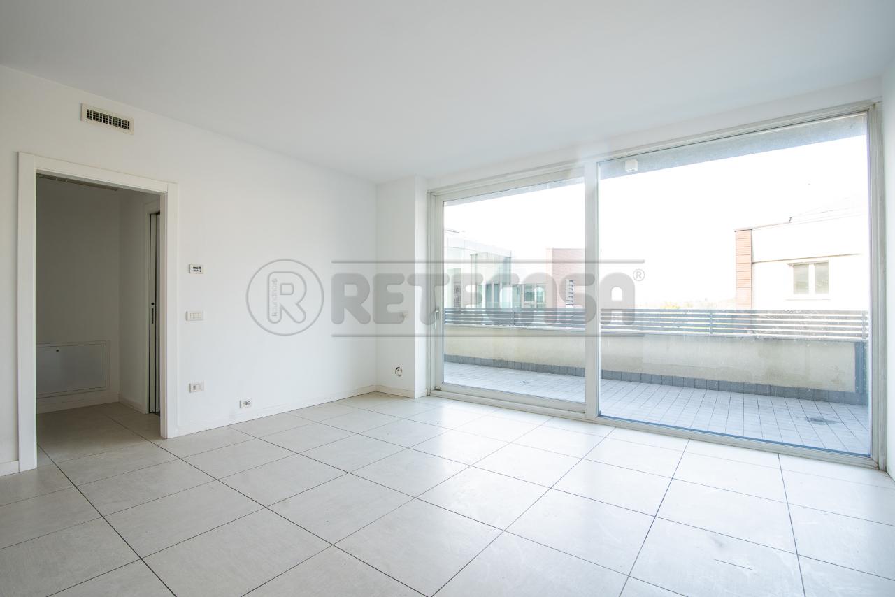 7 rooms Penthouse in Vigonza, Italy No. 12858