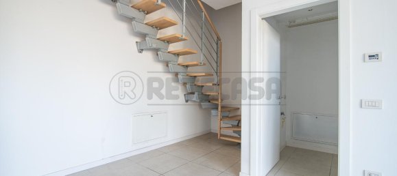 7 rooms Penthouse in Vigonza, Italy No. 12858 5