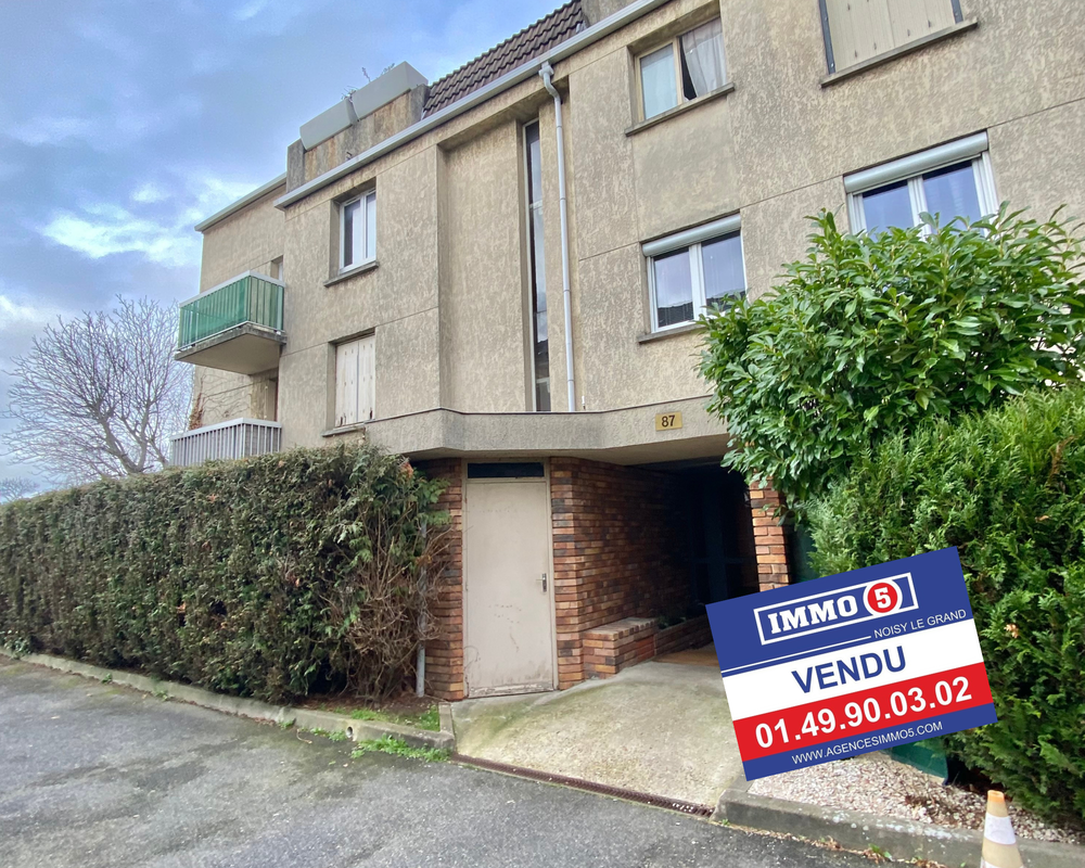 1 غرف نوم شقة في Noisy-le-Grand, France رقم 180948