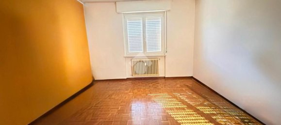 4 bedrooms Apartment in Mozzo, Italy No. 373649 4