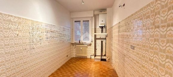 4 bedrooms Apartment in Mozzo, Italy No. 373649 6