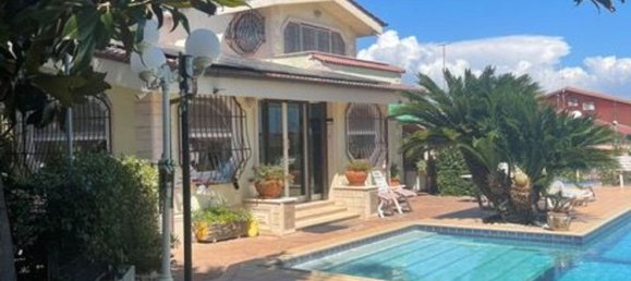 Вилла с 10 комнатами в Неттуно, Италия № 50151 50