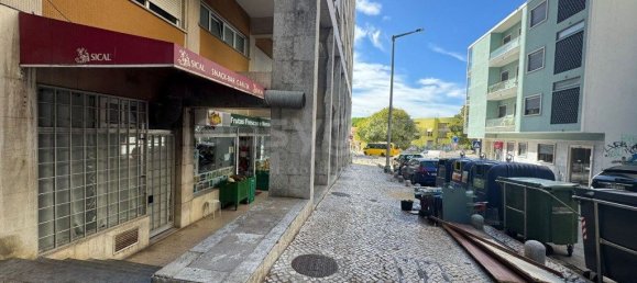 Gewerbliche Immobilie in Almada, Portugal 40m², Nr. 335459 2
