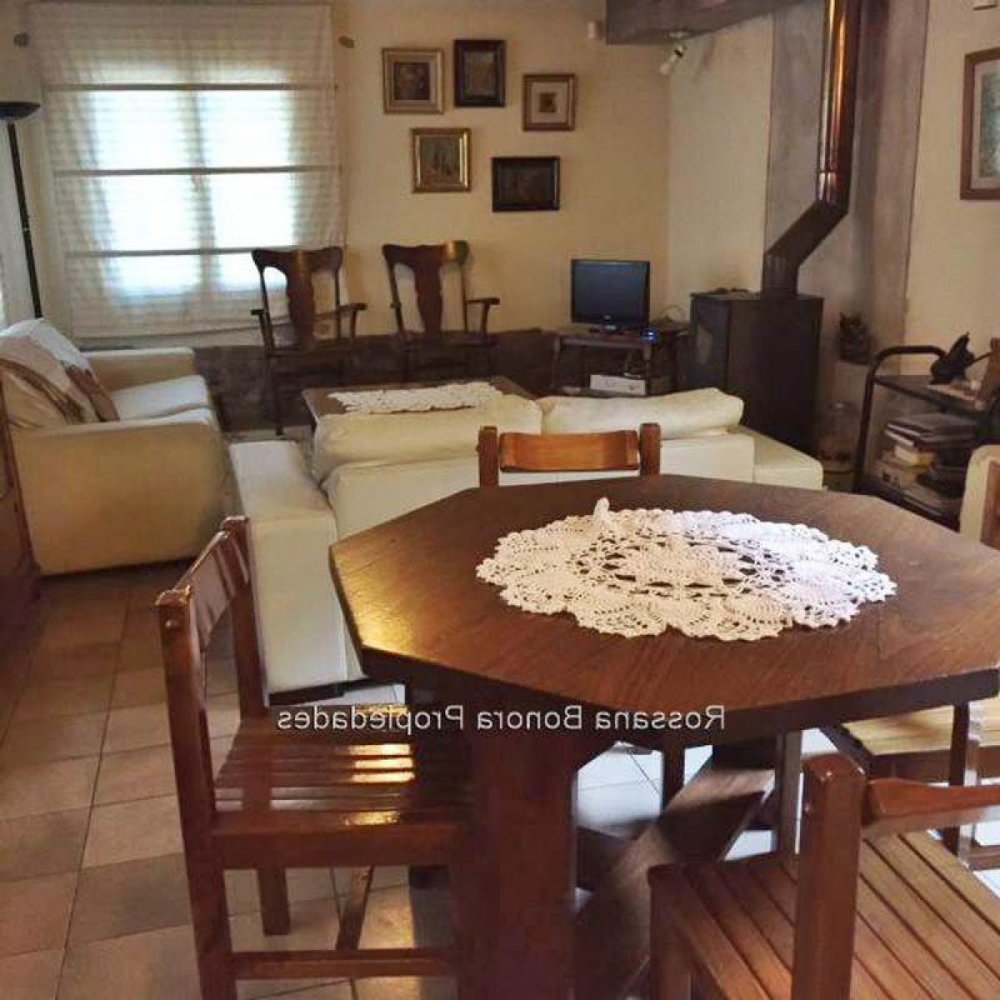 3 bedrooms House in Montevideo, Uruguay No. 7553