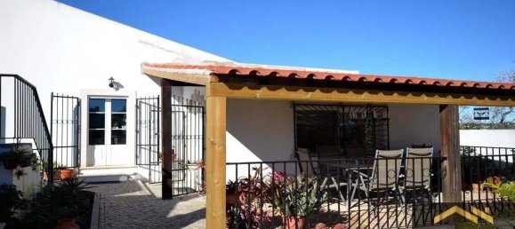 Вилла с 4 спальнями в Сан Браш ди Алпортел, Португалия № 128354 2