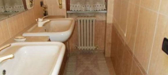 Apartamento de 3 habitaciónes en Brugherio, Italy No. 7794 7