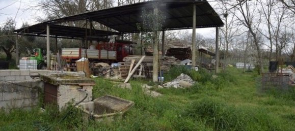 Дом с 10 комнатами в Понтекорво, Италия № 161578 20