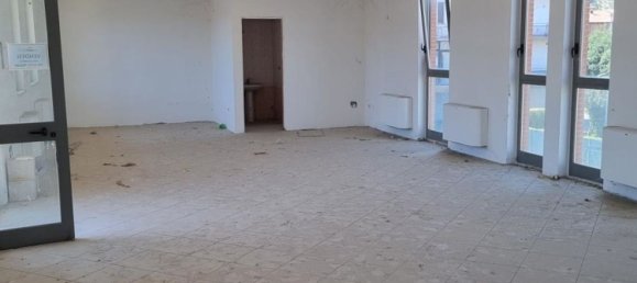 99m² Office in Sinalunga, Italy No. 64123 11