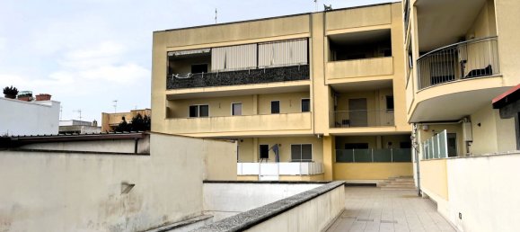 3 rooms Apartment in Lizzanello, Italy No. 35427 18