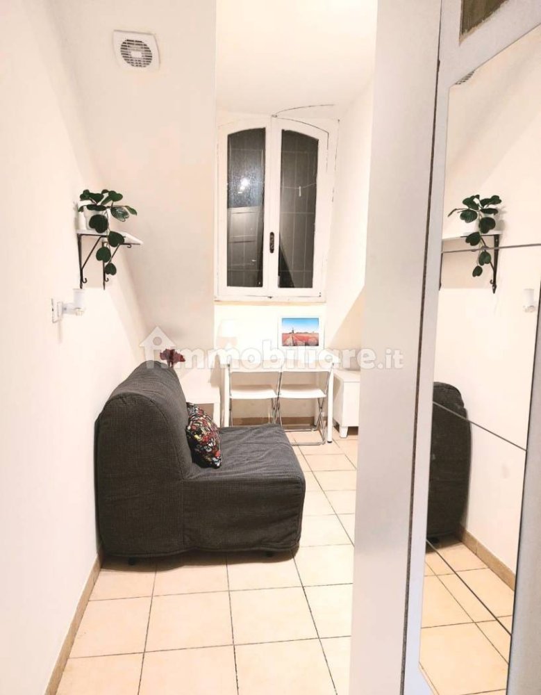 Studio in Turin, Italy No. 32075