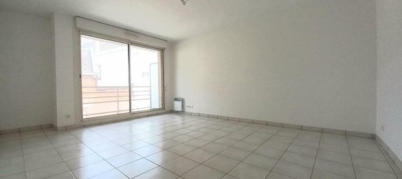 2 bedrooms Apartment in Douai, France No. 159623 5