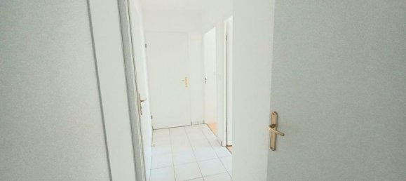 2 bedrooms Apartment in Douai, France No. 159623 8