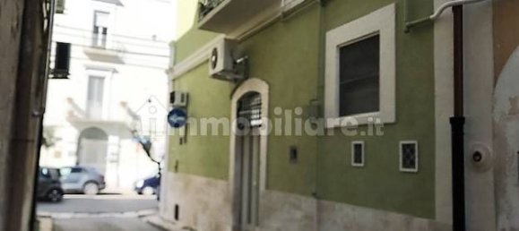 Imóvel comercial de 3 divisões em Gioia del Colle, Italy N.º 74388 4