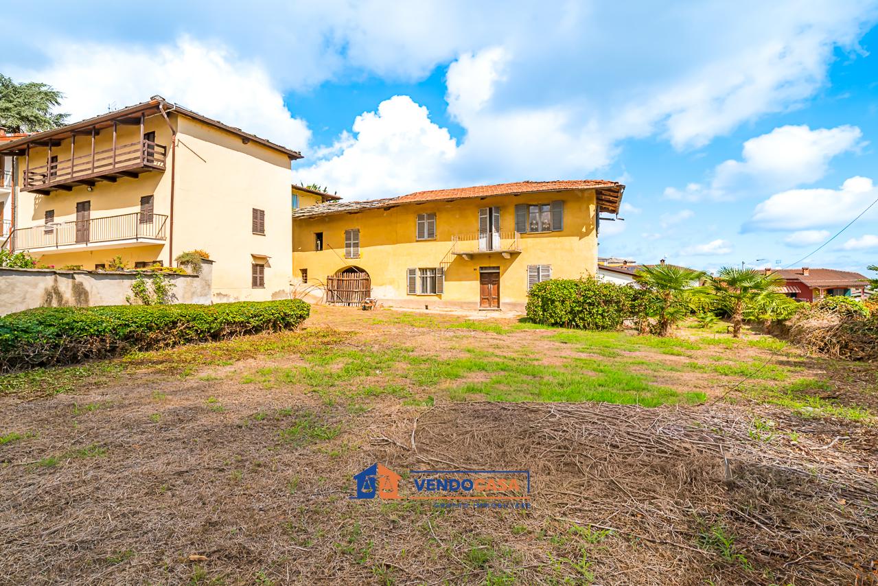 Дом с 5 комнатами в Энвие, Италия № 364102