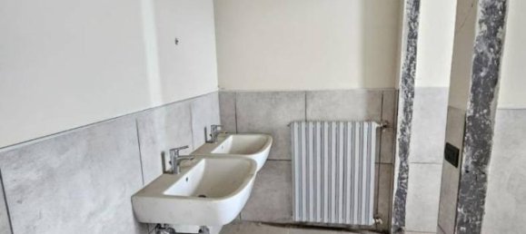 5 rooms Apartment in Chivasso, Italy No. 133387 44