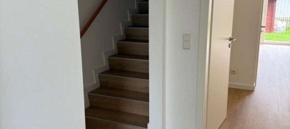 Adosado de 4 dormitorios en Stade, Germany No. 273784 9