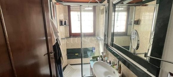 5 rooms Apartment in Rome, Italy No. 161109 21