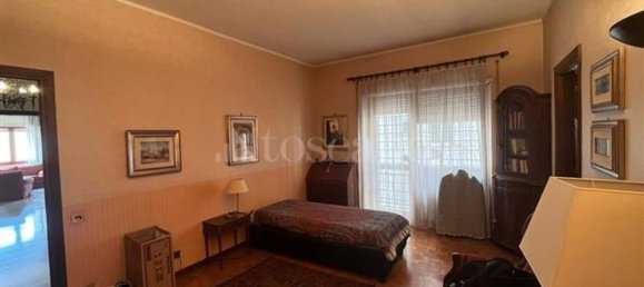5 rooms Apartment in Rome, Italy No. 161109 11