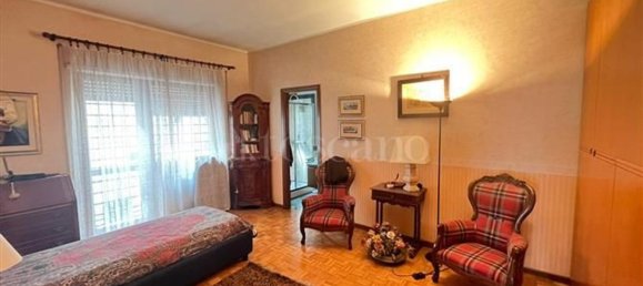 5 rooms Apartment in Rome, Italy No. 161109 12