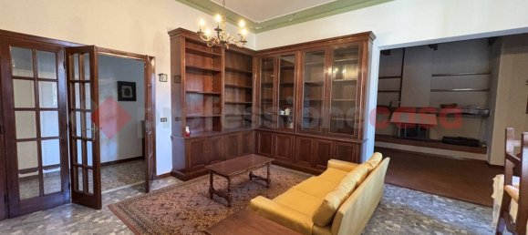 Дом с 5 комнатами в Барга, Италия № 340948 15