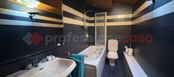 Дом с 5 комнатами в Барга, Италия № 340948 24