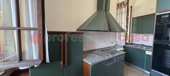 Дом с 5 комнатами в Барга, Италия № 340948 20