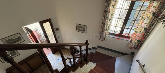 Дом с 5 комнатами в Барга, Италия № 340948 6