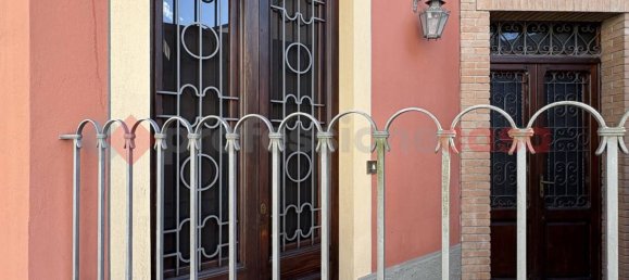 Дом с 5 комнатами в Барга, Италия № 340948 2