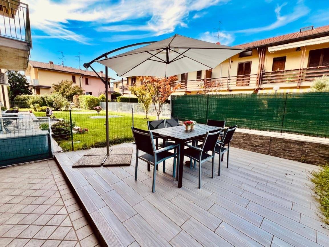 2 bedrooms Apartment in Caravaggio, Italy No. 383573