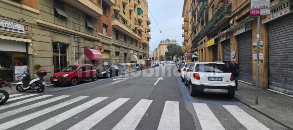  مرآب في Genoa, Italy 80متر مربع رقم 104577 13