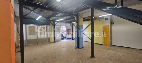  مرآب في Genoa, Italy 80متر مربع رقم 104577 23