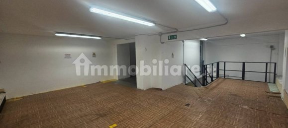  مرآب في Genoa, Italy 80متر مربع رقم 104577 30