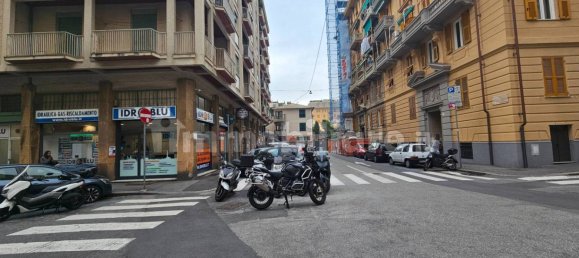  مرآب في Genoa, Italy 80متر مربع رقم 104577 17