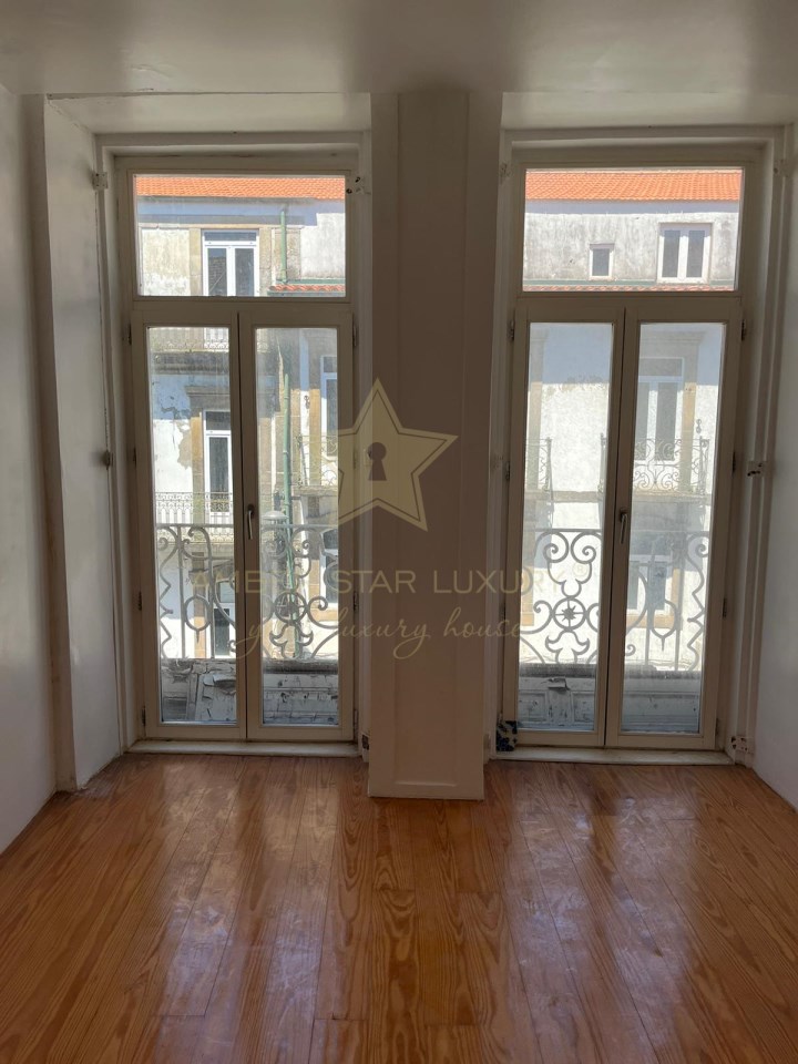  بناية في Porto, Portugal 240متر مربع رقم 133761