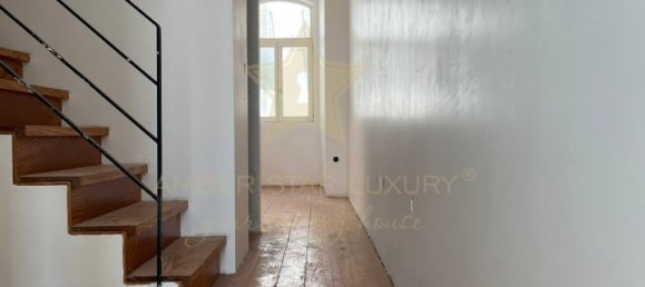 بناية في Porto, Portugal 240متر مربع رقم 133761 2