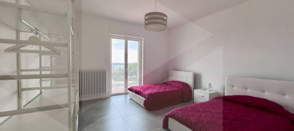 3 rooms Apartment in Ceglie Messapica, Italy No. 19951 8