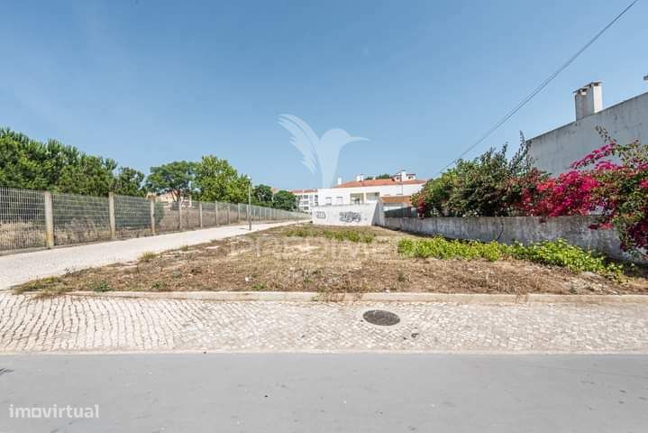 300m² Land in Moita, Portugal No. 68706