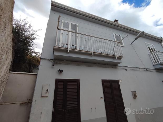 4 rooms Villa in Genzano di Lucania, Italy No. 291232