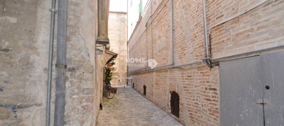 3 rooms Apartment in Urbisaglia, Italy No. 103192 21